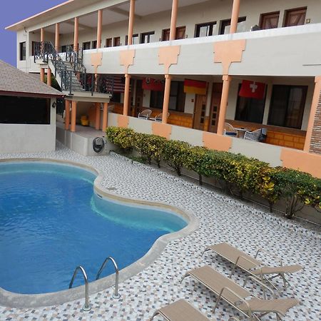 Hotel Garant & Suites Boca Chica Exterior foto
